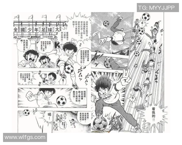 黑白画风中的足球传奇人物塑像展现与精神传承